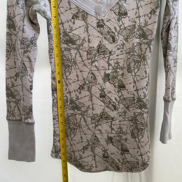 Free People V-Neck Thermal Top Size: Medium - Picture 11 of 11